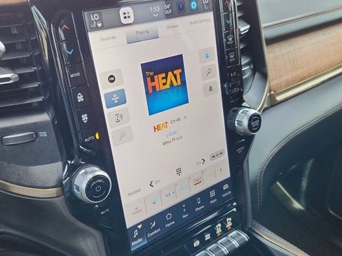 Used 2024 RAM 2500 Limited w/ Safety Group image 21