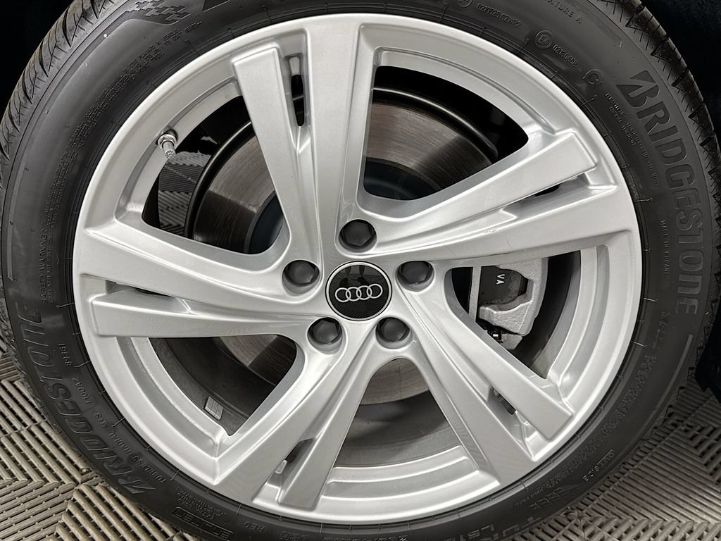 Used 2025 Audi A5 Premium w/ Convenience Package AWD/4WD image 32