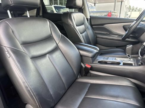 Used 2024 Nissan Murano SV AWD/4WD image 9