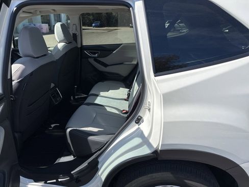 Used 2019 Subaru Forester Premium image 6