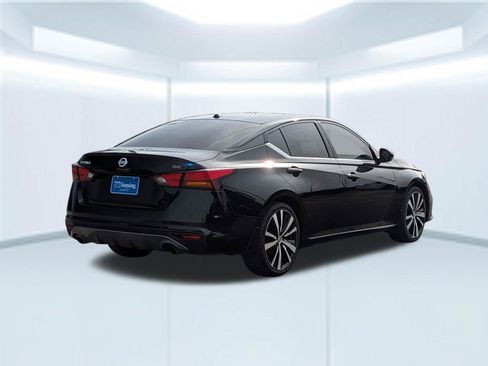 Used 2019 Nissan Altima 2.5 SR FWD image 6