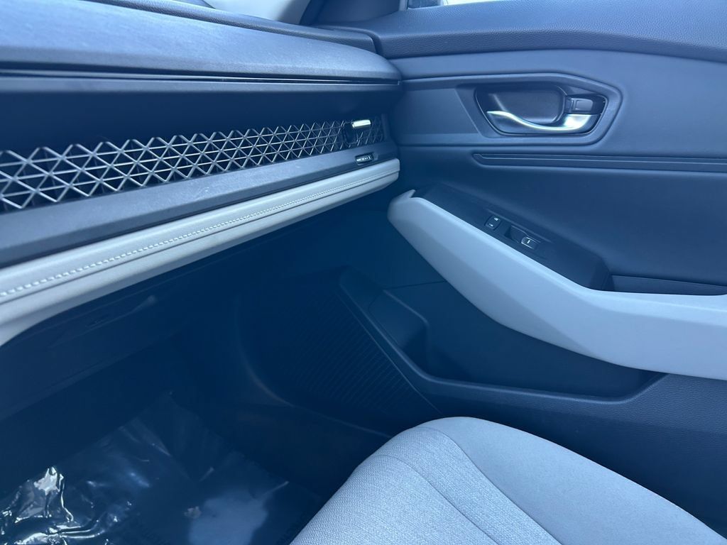 Certified 2024 Honda Accord EX image 19
