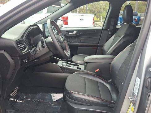 Certified 2023 Ford Escape ST-Line w/ Tech Pack #1 image 13