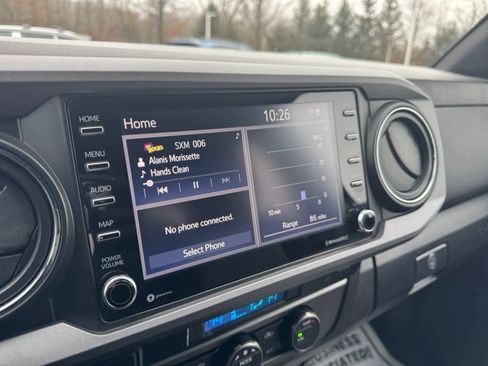 Used 2022 Toyota Tacoma TRD Sport AWD/4WD image 20