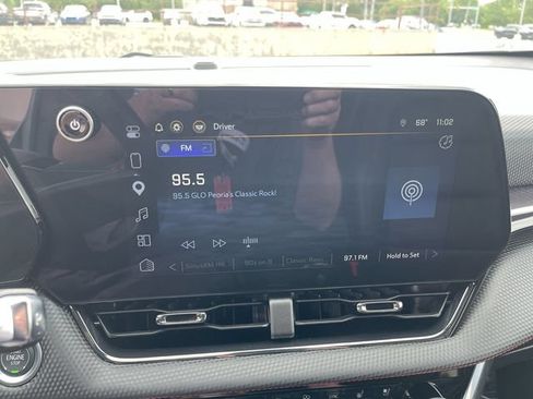 Used 2025 Chevrolet Equinox RS w/ Safety and Technology Package AWD/4WD image 19