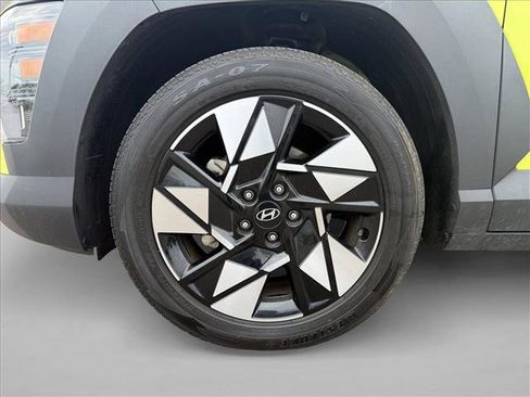 Used 2025 Hyundai Kona SEL FWD image 25