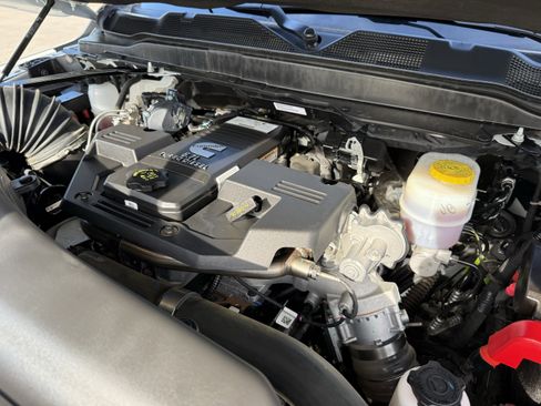 Used 2024 RAM 2500 Laramie w/ Safety Group image 34