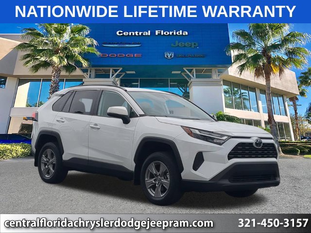 Used 2025 Toyota RAV4 XLE w/ Convenience Package FWD image 1
