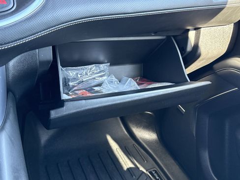 Used 2022 GMC Yukon SLT w/ SLT Premium Package image 28