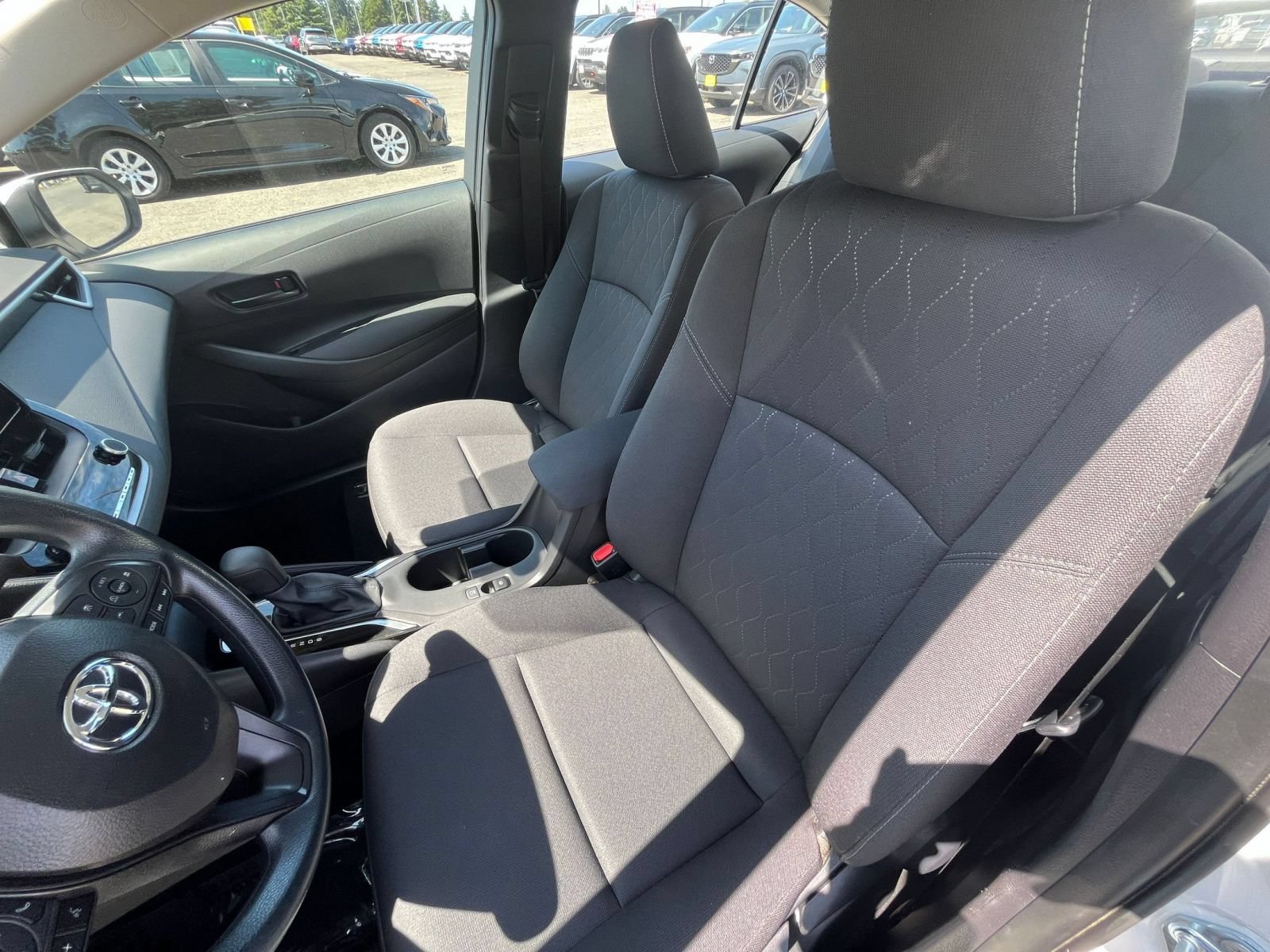 Used 2025 Toyota Corolla LE FWD image 35