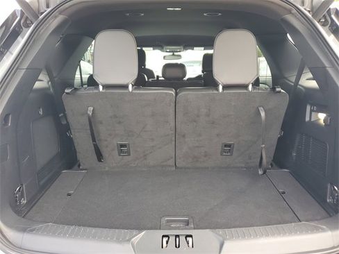 Used 2022 Ford Explorer ST-Line w/ Class IV Trailer Tow Package image 8