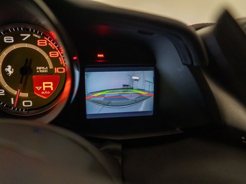 Used 2018 Ferrari 488 GTB RWD image 17