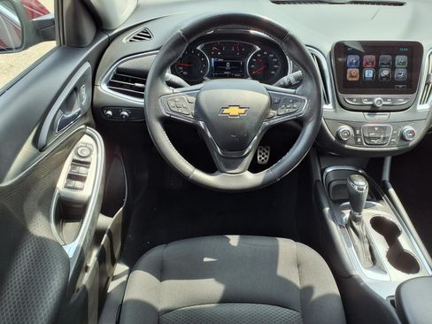 Used 2016 Chevrolet Malibu LT FWD image 12