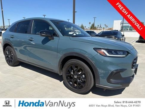 Used 2025 Honda HR-V Sport image 1