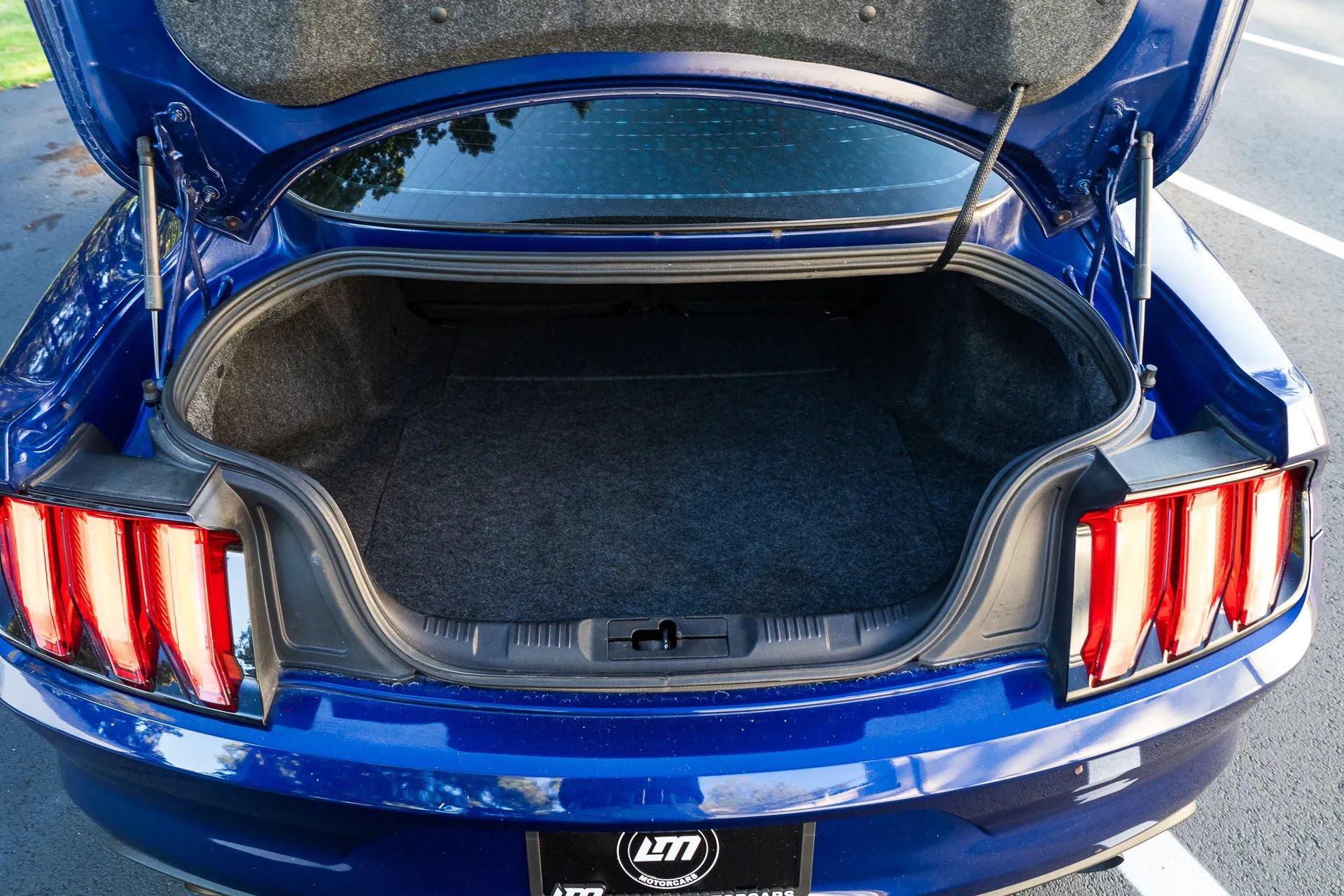 Used 2016 Ford Mustang GT Premium RWD image 8