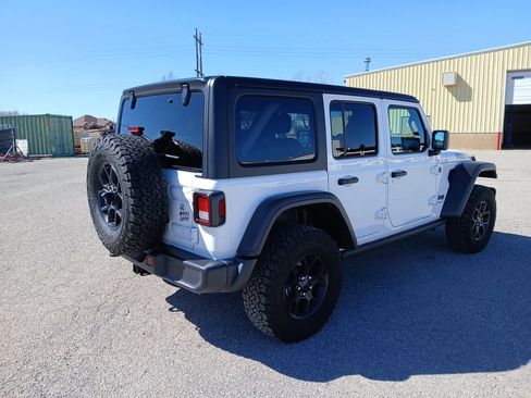 Used 2025 Jeep Wrangler Willys image 7