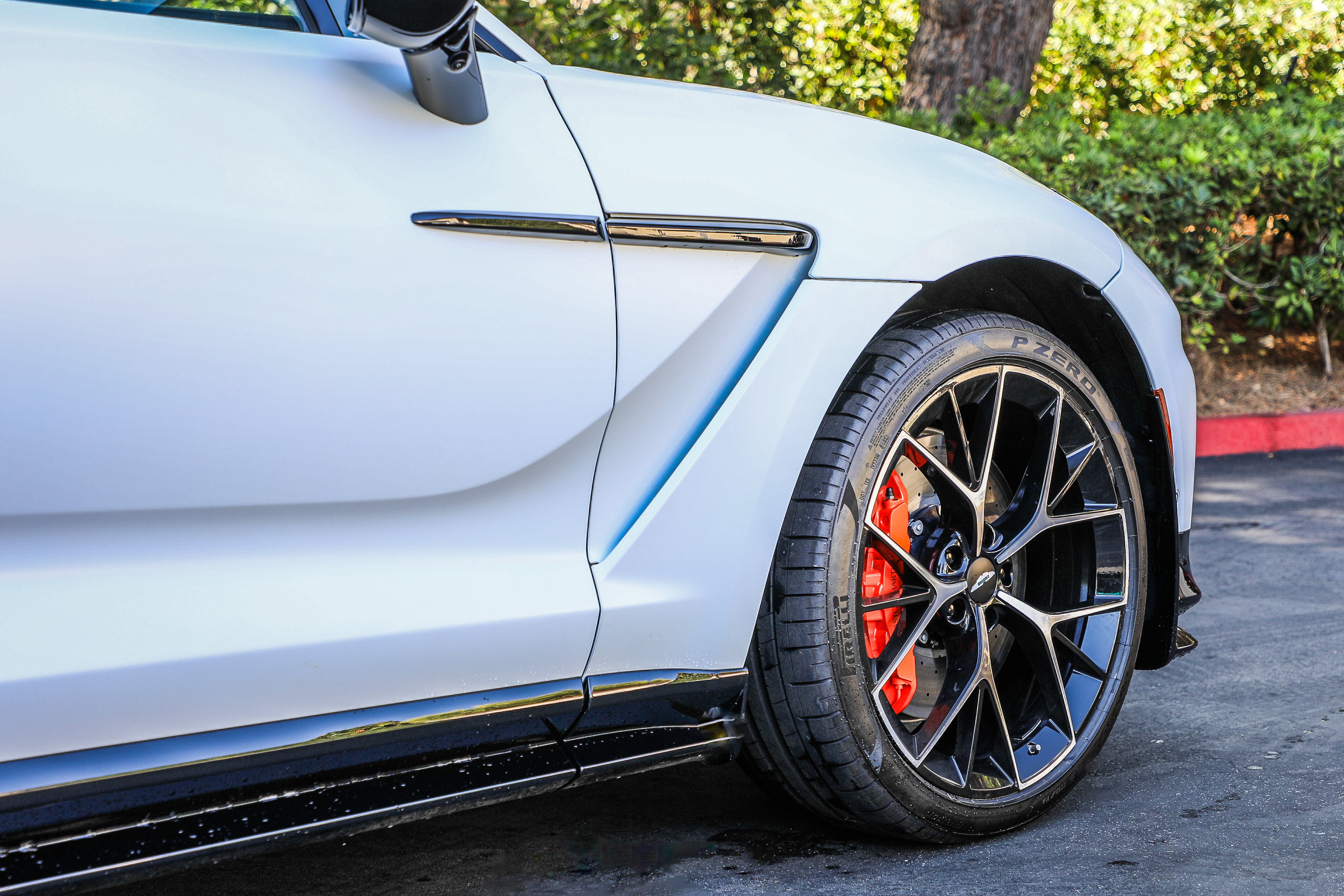 Used 2025 Aston Martin DBX 707 AWD/4WD image 9