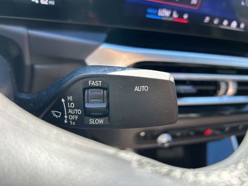 Used 2024 BMW i4 xDrive40i image 30