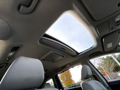 Used 2016 Honda Odyssey EX-L image 24