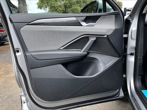 New 2026 Volkswagen Tiguan S FWD image 10