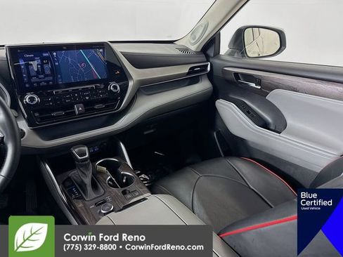 Used 2022 Toyota Highlander Limited image 27