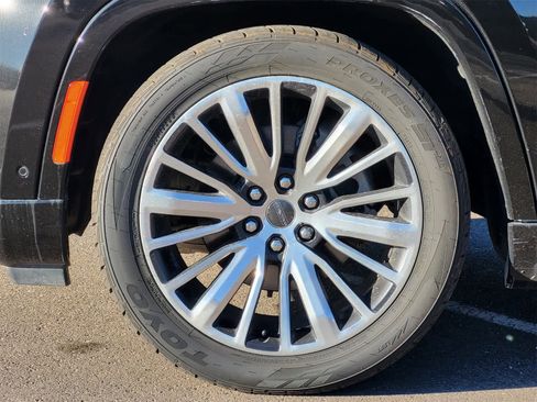 Used 2022 Jeep Grand Wagoneer Series III image 10