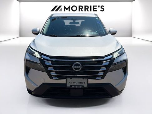 Used 2025 Nissan Rogue SV AWD/4WD image 2