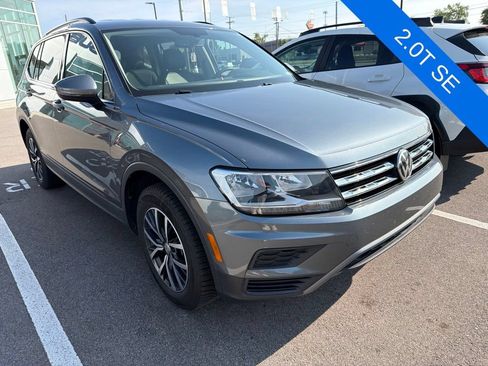 Used 2019 Volkswagen Tiguan SE AWD/4WD image 1