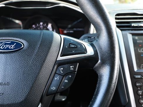 Used 2018 Ford Fusion Titanium FWD image 14