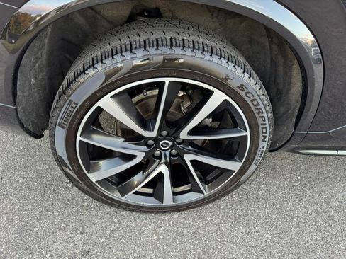 Used 2021 Volvo XC90 T6 Momentum w/ Climate Package image 11
