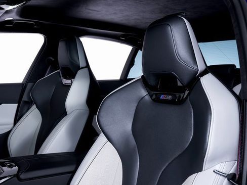 Used 2025 BMW M5 w/ Carbon Package image 18