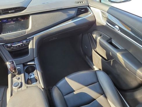 Used 2023 Cadillac XT5 Premium Luxury image 17
