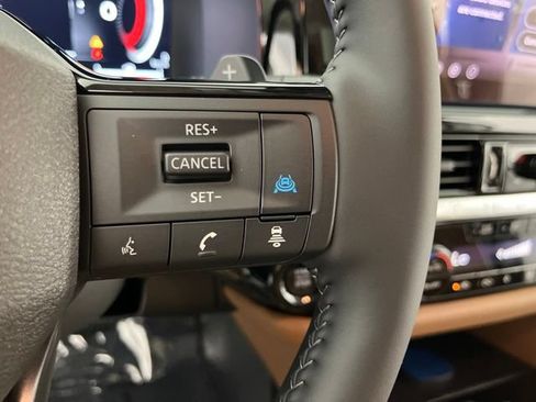 New 2026 Nissan Pathfinder Platinum FWD image 22