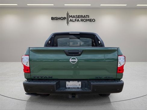 Used 2024 Nissan Titan SV w/ SV Bronze Edition Package image 6