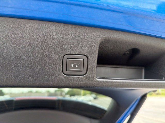 Used 2024 Chevrolet Equinox EV LT FWD image 38