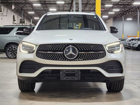 Used 2022 Mercedes-Benz GLC 300 image 2