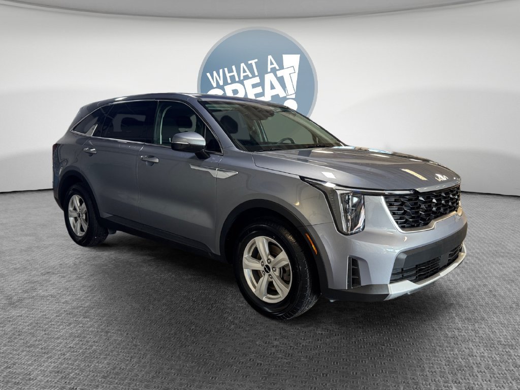 Certified 2024 Kia Sorento LX FWD image 1