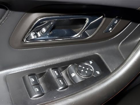 Used 2019 Ford Taurus Limited image 11