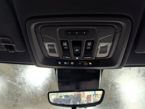 Used 2024 GMC Sierra 3500 Denali w/ Denali Reserve Package image 12