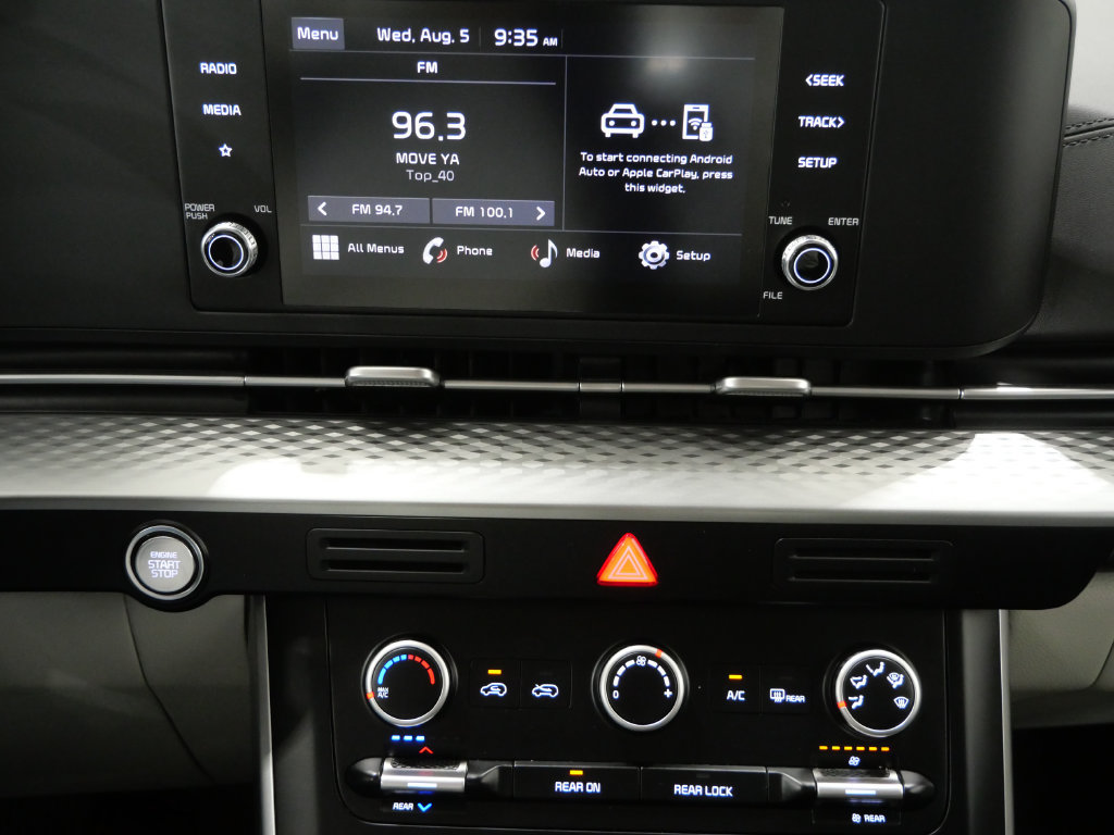 Used 2024 Kia Carnival LX FWD image 20