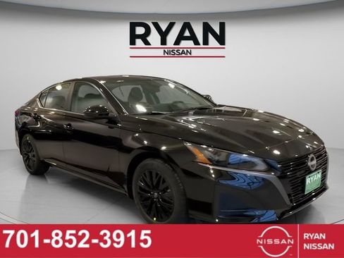 New 2026 Nissan Altima 2.5 SV w/ SV Special Edition Package AWD/4WD image 7