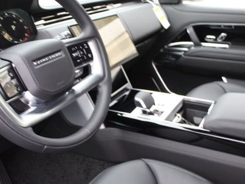 New 2025 Land Rover Range Rover Autobiography image 11