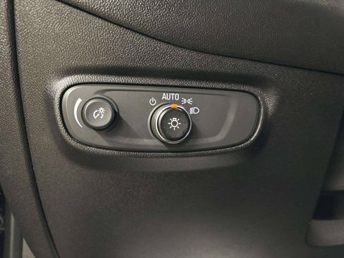 Used 2019 Chevrolet Equinox LT w/ Sun & Navigation Package AWD/4WD image 34