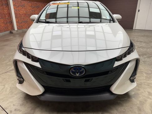 Used 2019 Toyota Prius Prime FWD image 7