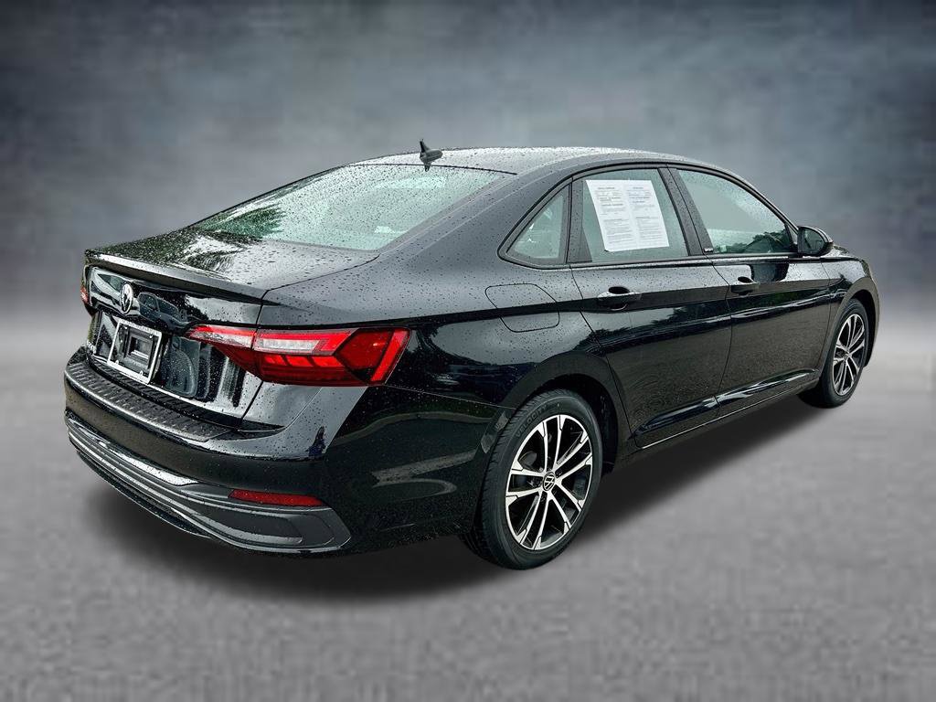 Certified 2024 Volkswagen Jetta Sport FWD image 5