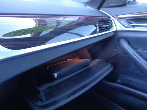 Used 2021 BMW 530i xDrive w/ Convenience Package image 18