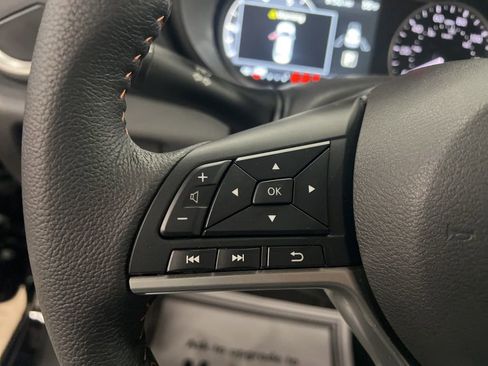 New 2025 Nissan Versa SR image 48