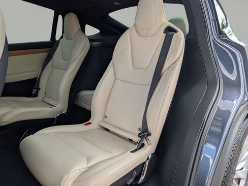 Used 2020 Tesla Model X Long Range AWD/4WD image 15