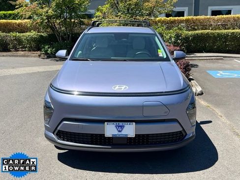Used 2024 Hyundai Kona SEL FWD image 2
