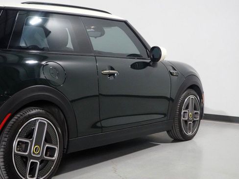 Used 2024 MINI Cooper SE w/ MINI Resolute Edition image 46